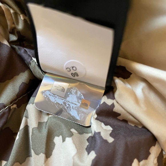 The North Face Men’s McMurdo Parka In Utility Brown - Picture 9 of 9